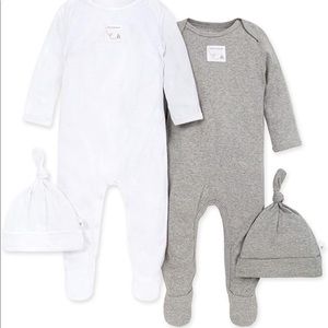 Set Burt’s Bee⭐️baby boy one piece footie